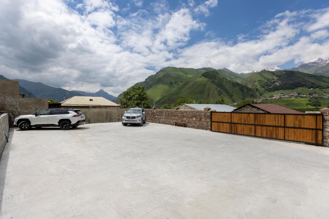 Отель Graf Kazbegi Экстерьер фото